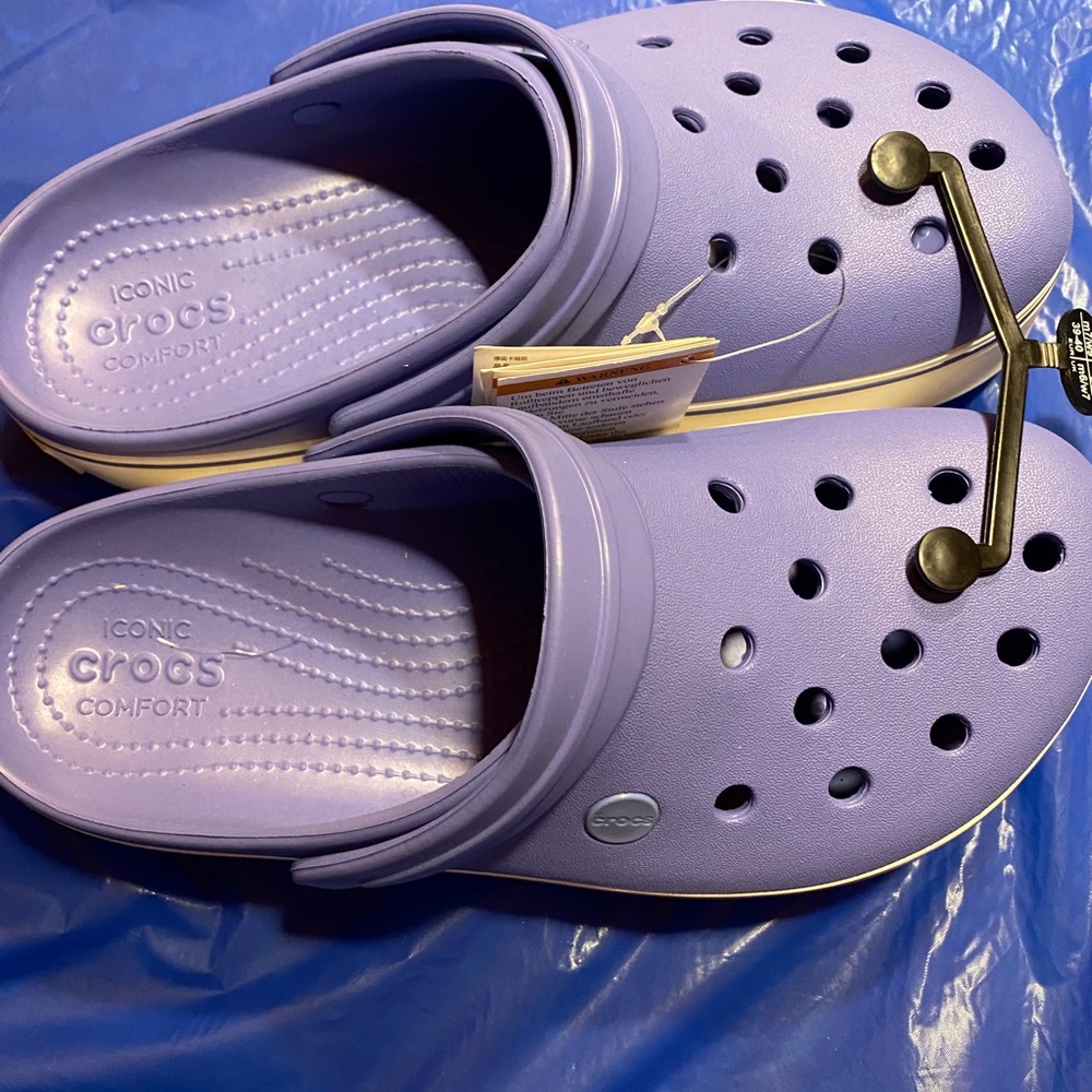 Croc platforms